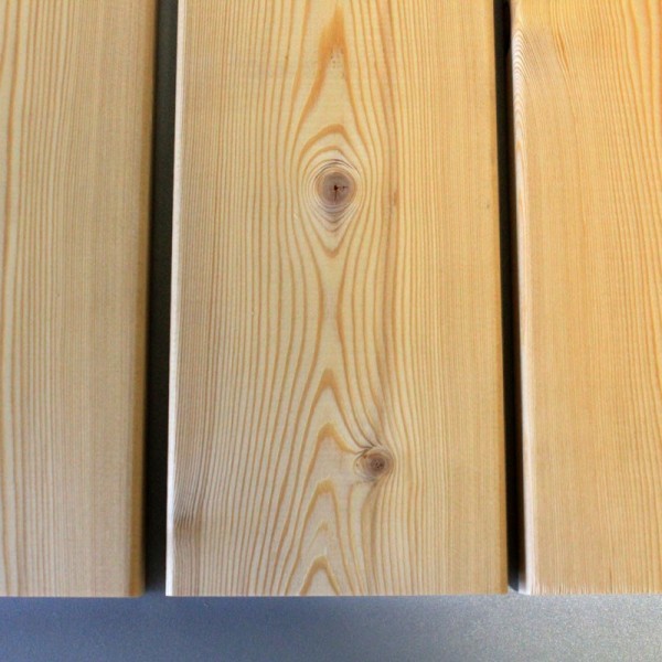 A/B-Sortierung / Glattkantbretter 28x142mm Sibirische Lärche